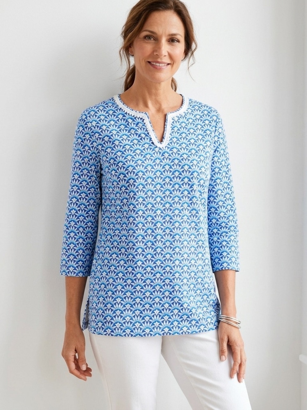 Talbots Blue and White V- Neck Tunic, Size Medium, 3/4 Sleeves EUC